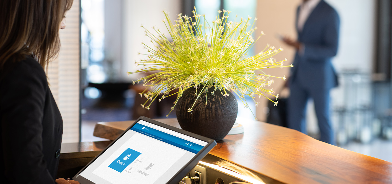 Smart Hotel Check-in: benefits and solutions | SALTO Systems