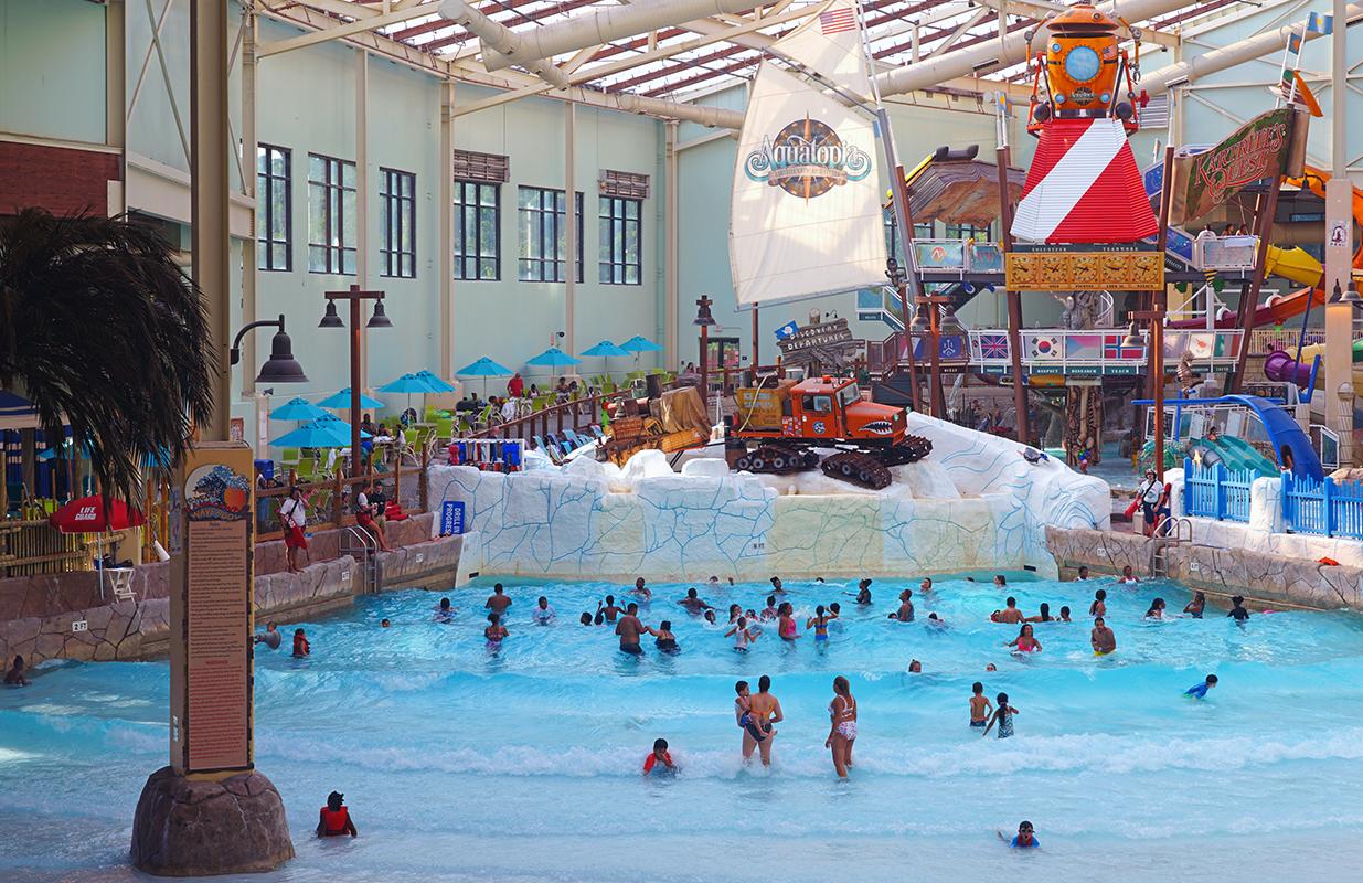 Camelback Lodge and Aquatopia Indoor Waterpark: Review and Tips