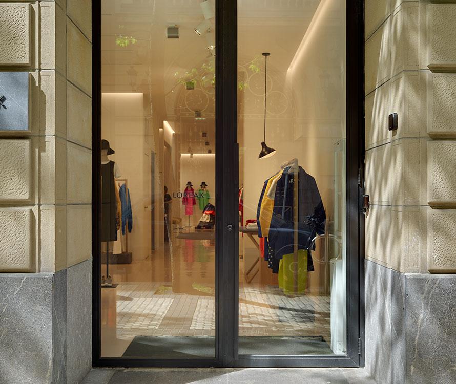 Clothes and Fashion Stores Access Control